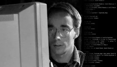 Linus Torvalds comemora os 22 anos do Linux de maneira nostálgica