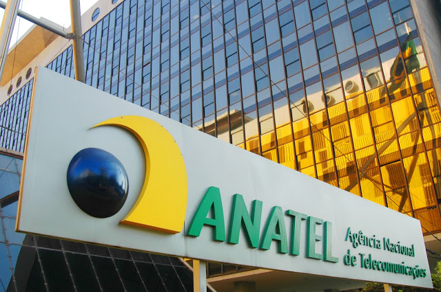 Governo pede para que Anatel lute a favor dos usuários de internet