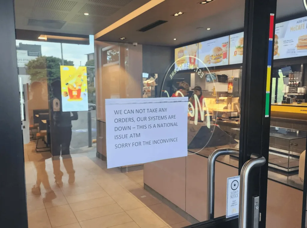 Falha de rede interrompe operação do McDonald's pelo mundo 1